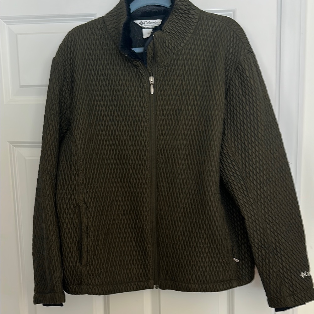 Columbia Women's Medium Weight Jacket in Olive Green